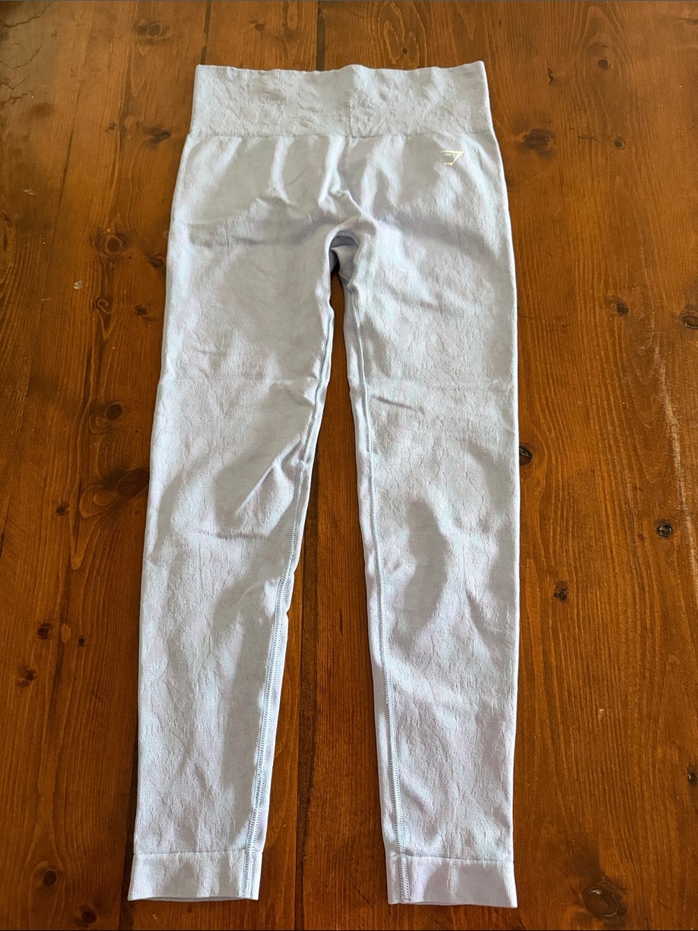 Gymshark Pale Lavender High-Waist Seamless Leggings *slight cracking in logo